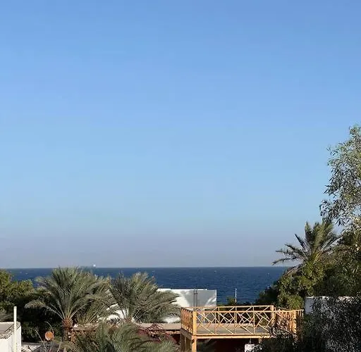 A Sea View In شاليه *